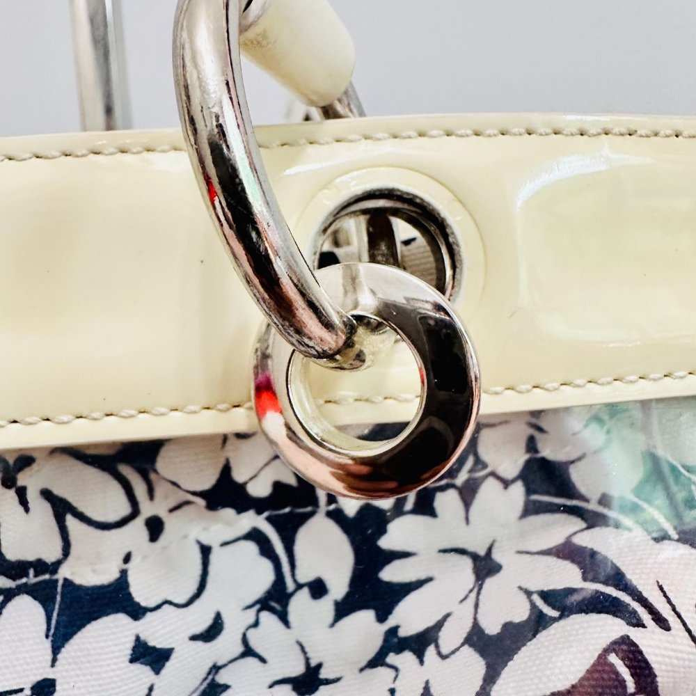 AUTHENTIC BURBERRY FLORAL VINYL AND PATENT LEATHER SHOULDER BAG VINTAGE - Picture 13 of 13